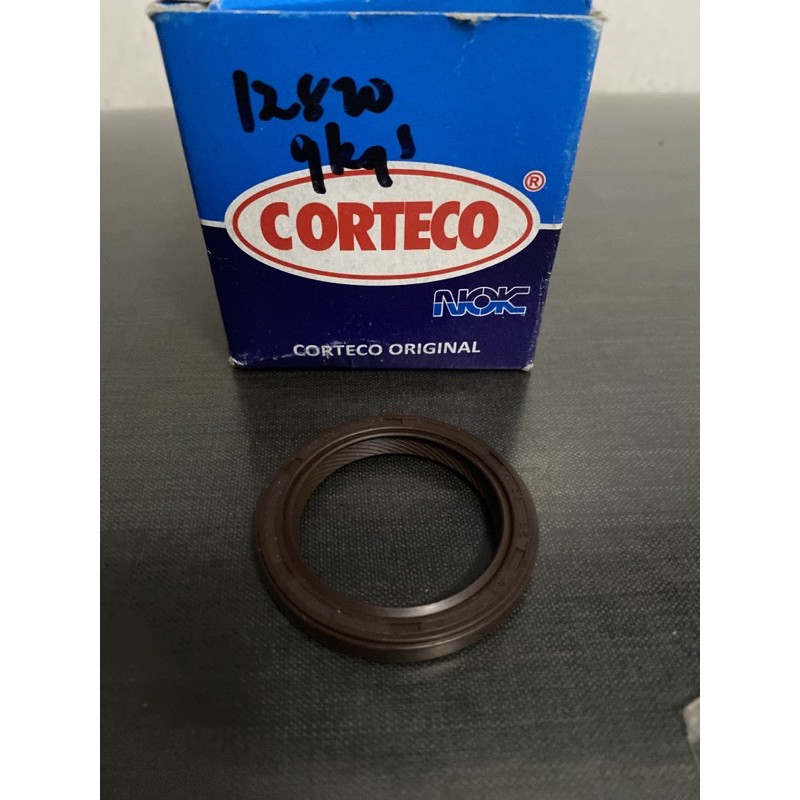 Camshaft and Crankshaft Oil seal Toyota Corolla 1.3 1.6 SmallBody