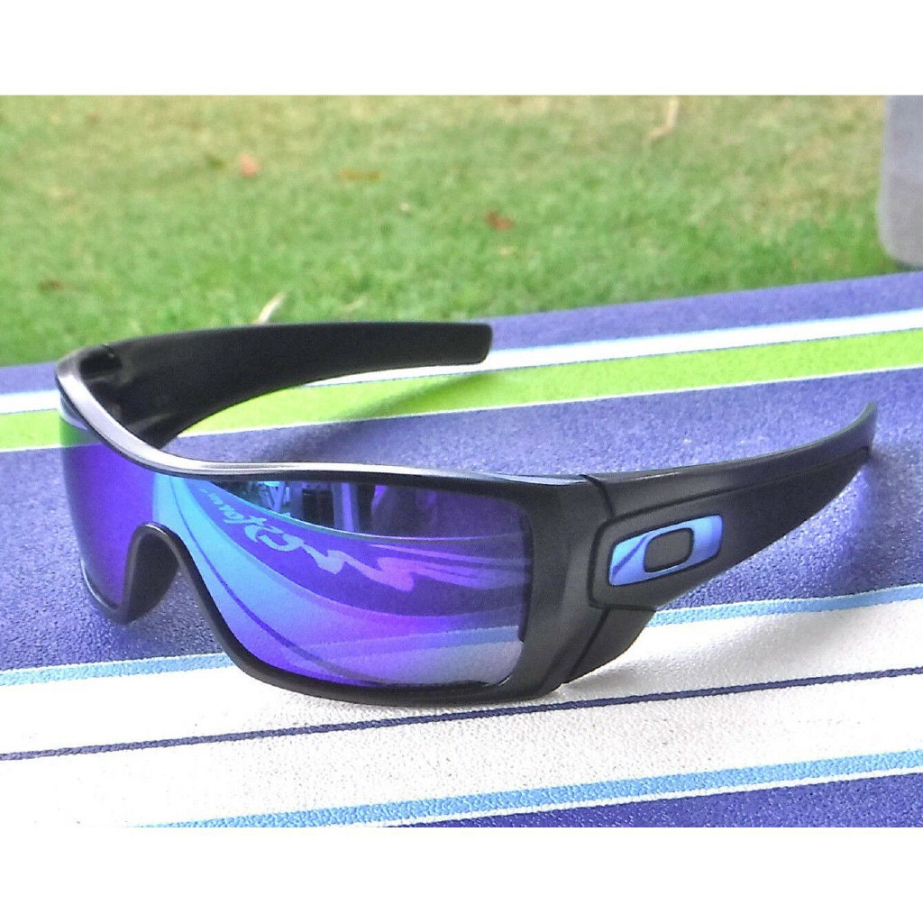 New Oakley Batwolf Sunglasses Black / Custom Polarized Blue Irid w blue