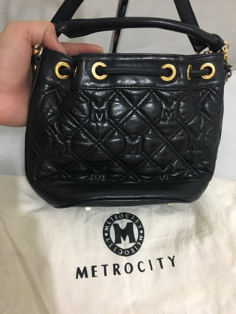 Authentic Metro City Sling Bag for only Php1,500😘😘