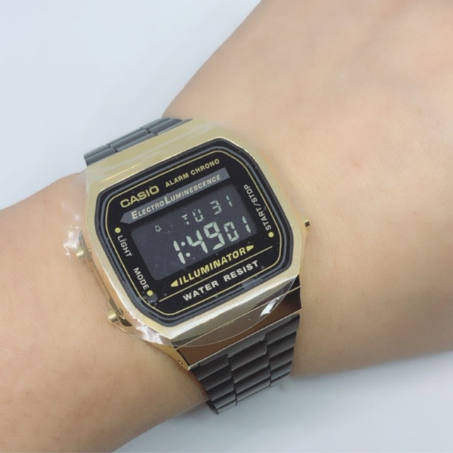 Casio retro hot sale gold black