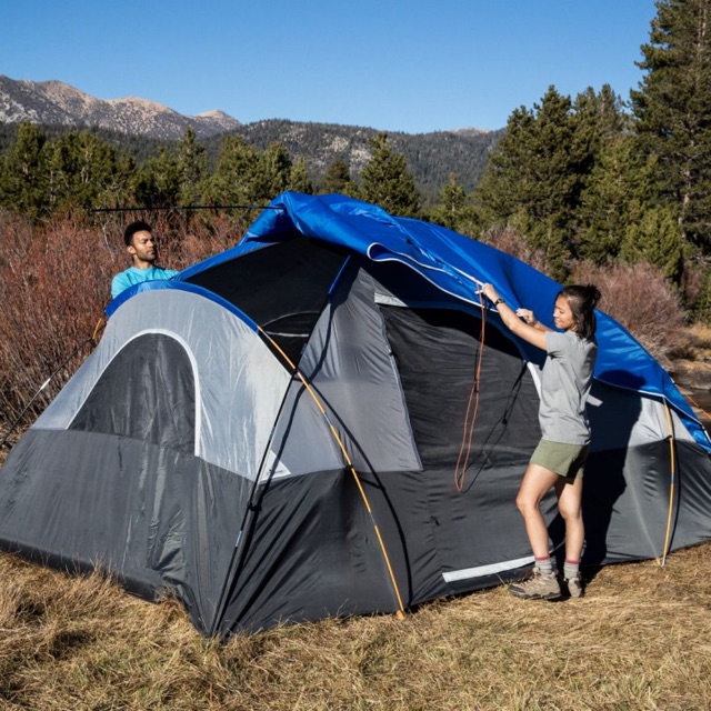 Field and stream cross vent 8 person clearance tent