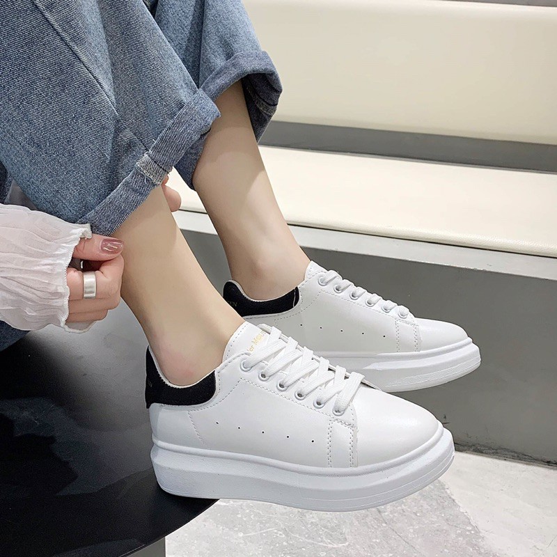 White shoes store korean style