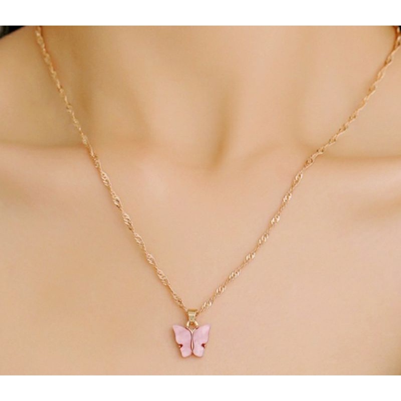 Aesthetic deals butterfly necklace