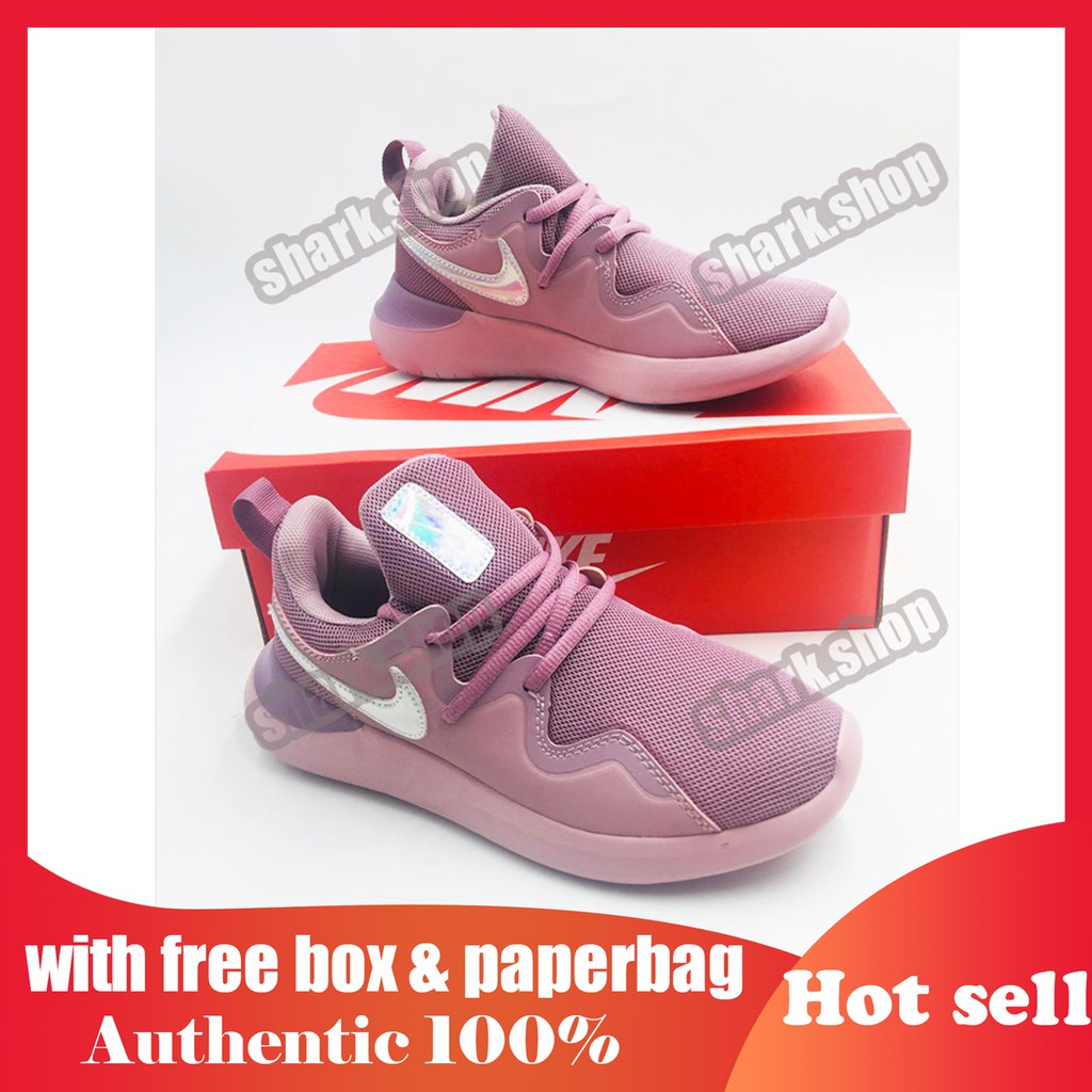 nike tessen for women