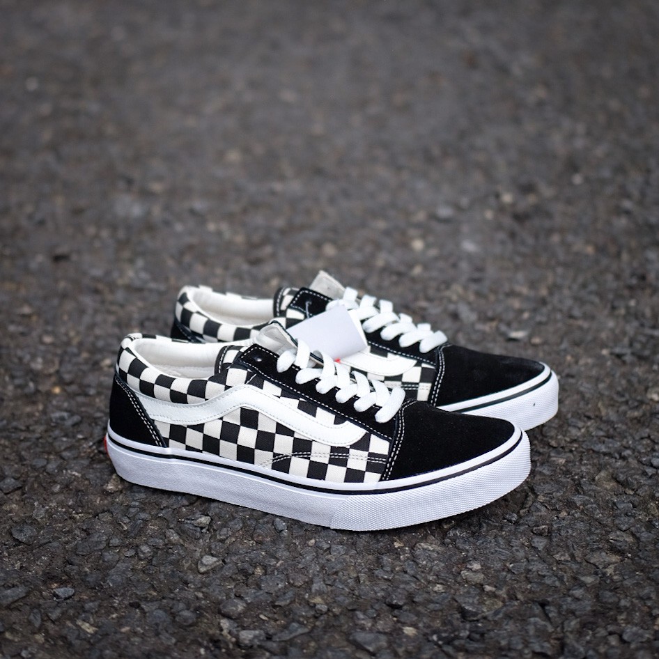 Original Classic METROPOLITAN VANS Chess SNEAKERS THE CALIFORNIA ...