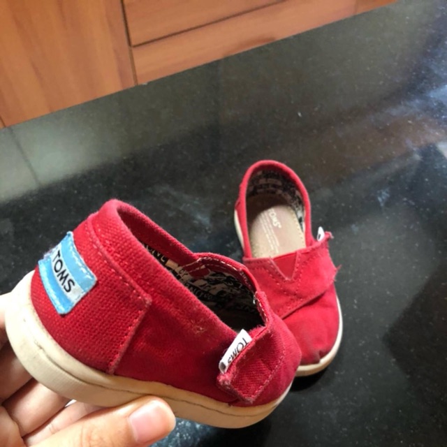 Price of toms store shoes in the philippines