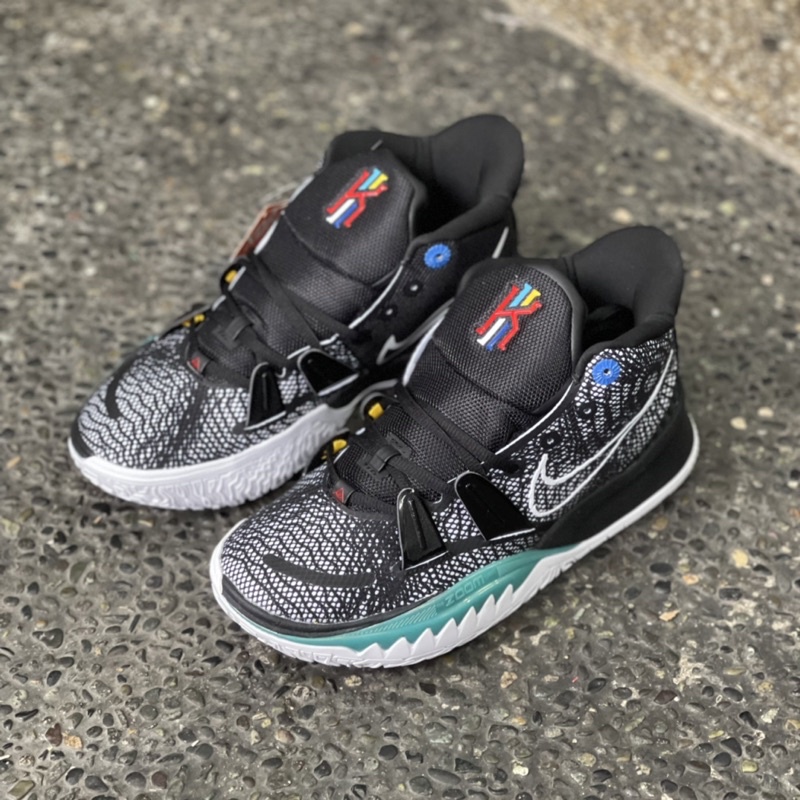 kyrie seven basketball shoes