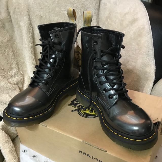 Dr martens hot sale shoes original