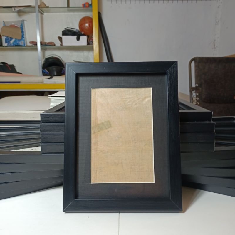 Wallet Size / 3R / 4R / 5R Picture Frame Black Minimalist Design