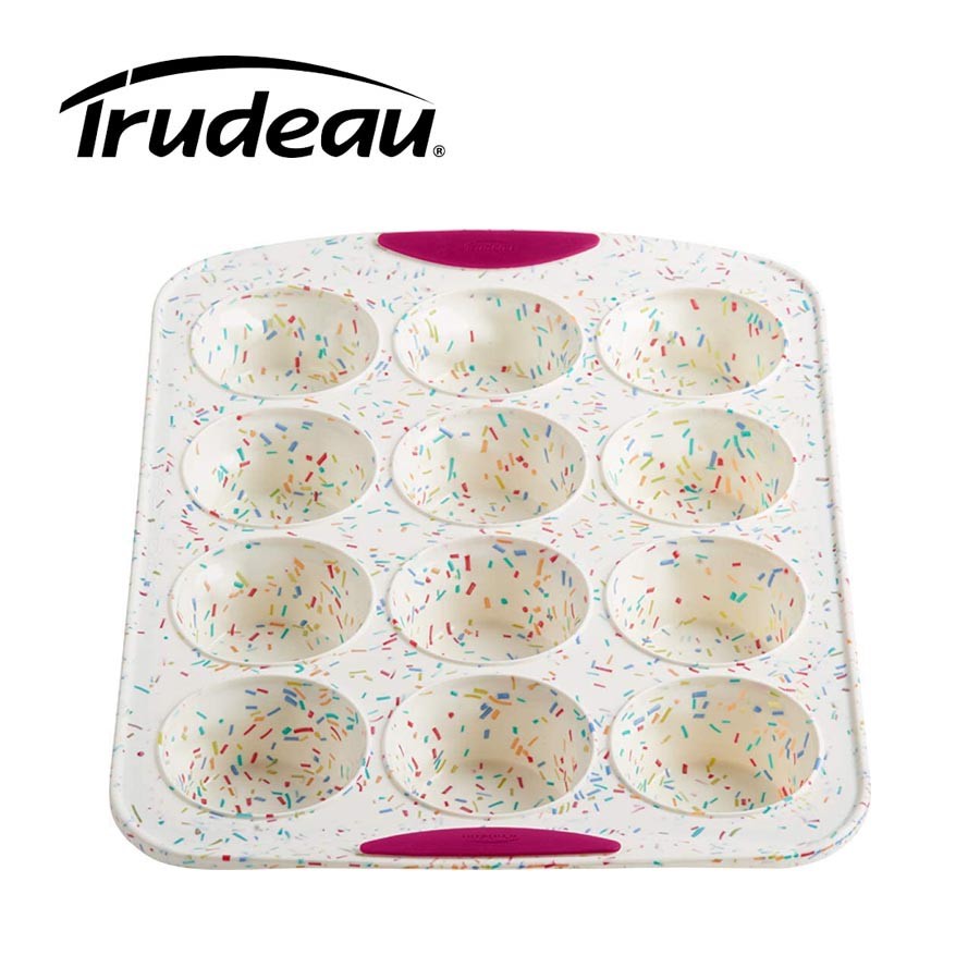 Trudeau Structure Silicone 12 Muffin Pan - White Confetti – Modern