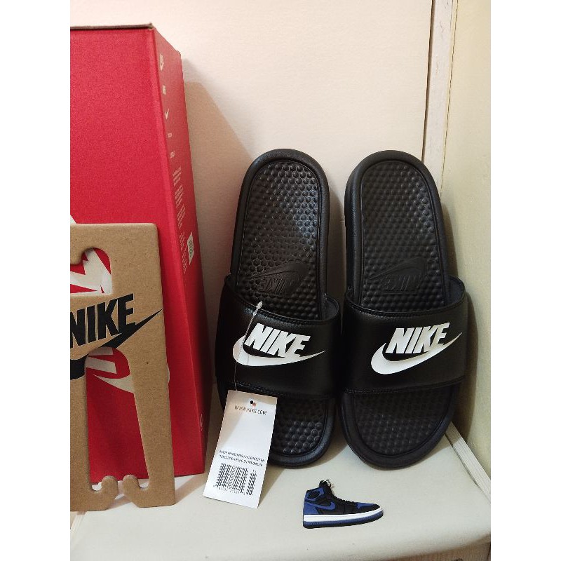 Nike benassi original vs fake hotsell