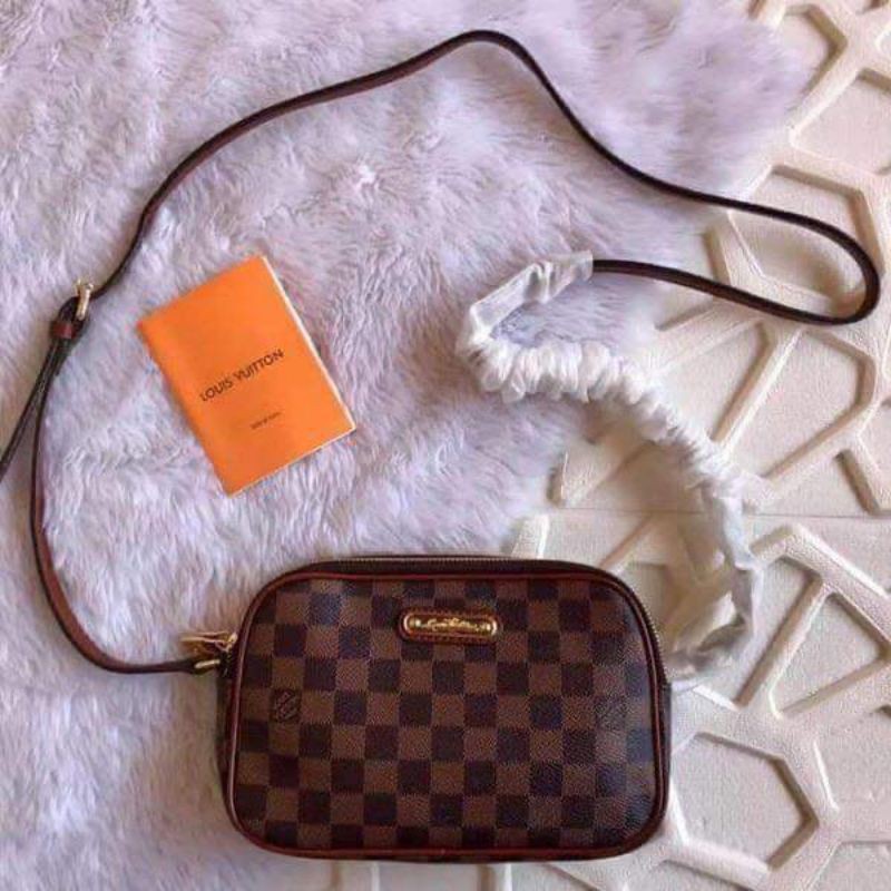 Louis vuitton zipper online shoulder bag