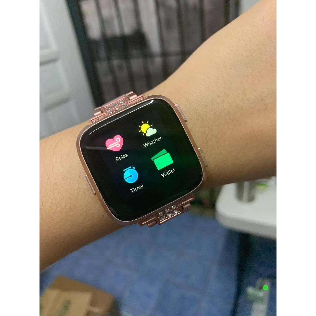 Fitbit versa 1 price hot sale