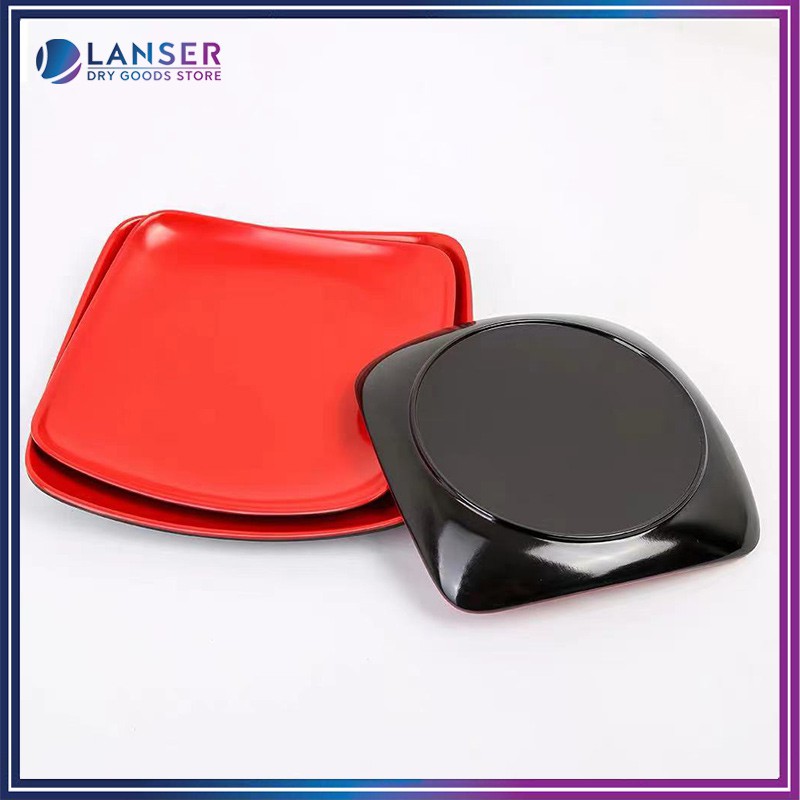 Black and clearance red square plates