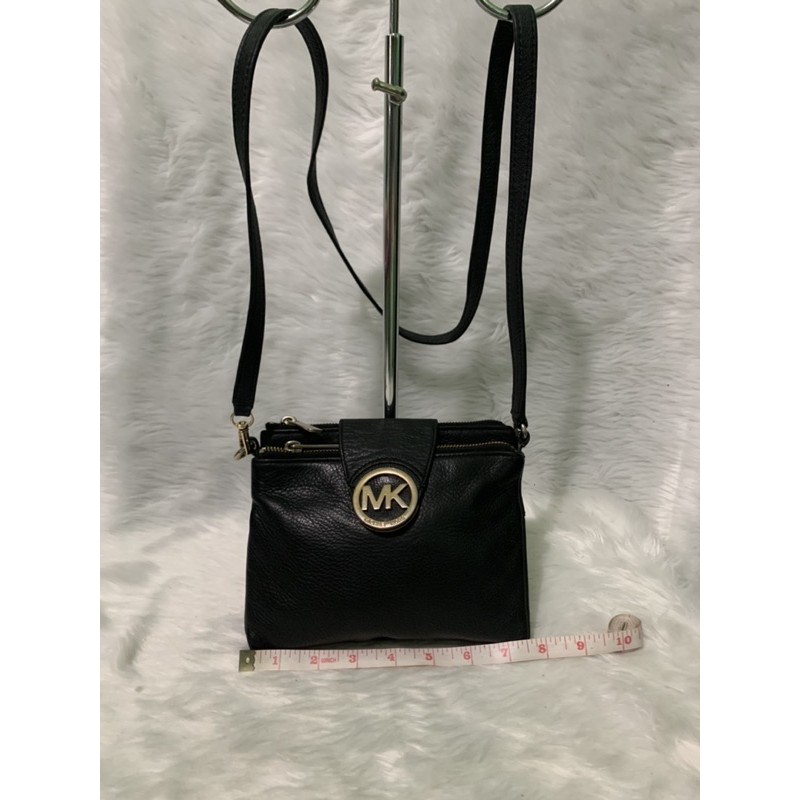 Mk black hotsell sling bag