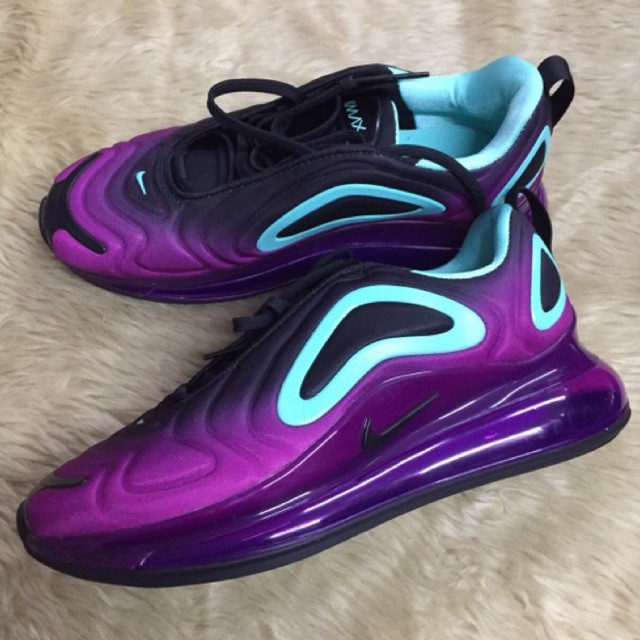 Air max hotsell 720 violet