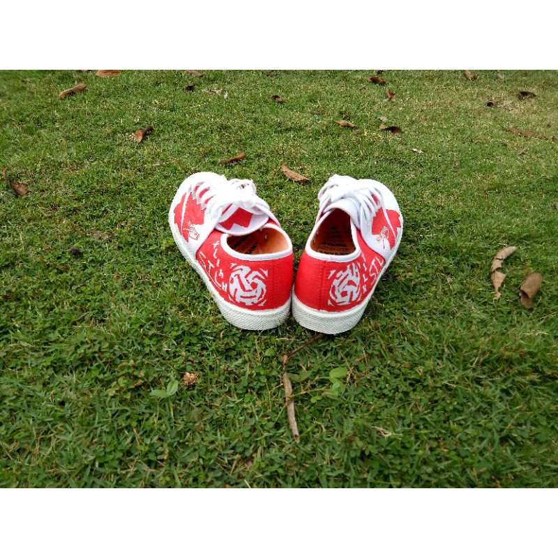 KASUT NANYANG KASUT SEPAKTAKRAW NANYANG SHOES STL RED WHITE | Shopee ...