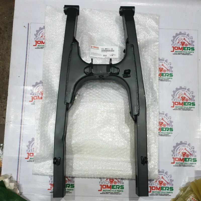 FZ16 PG 12345 SWING ARM ASSY W/BEARINGBUSH 21CWF2111000 ( mel