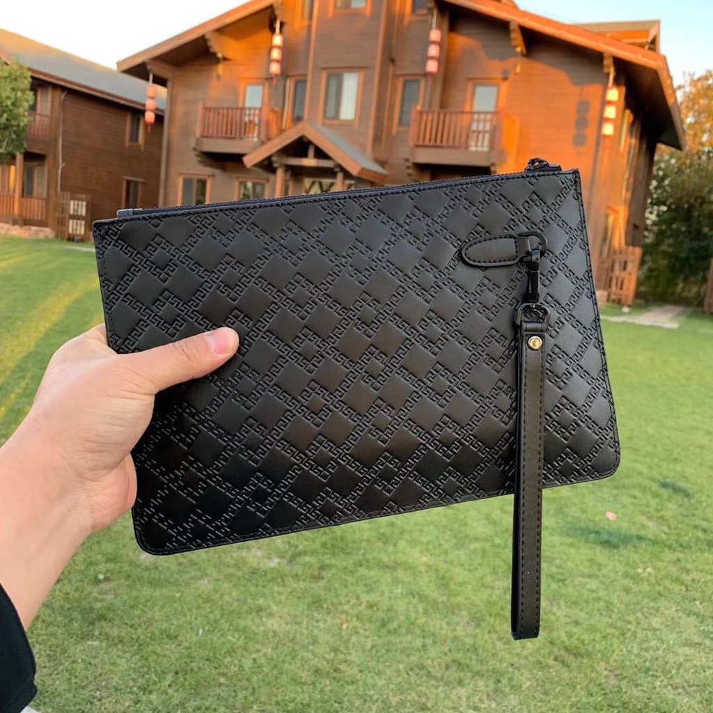 Casual clutch outlet purse