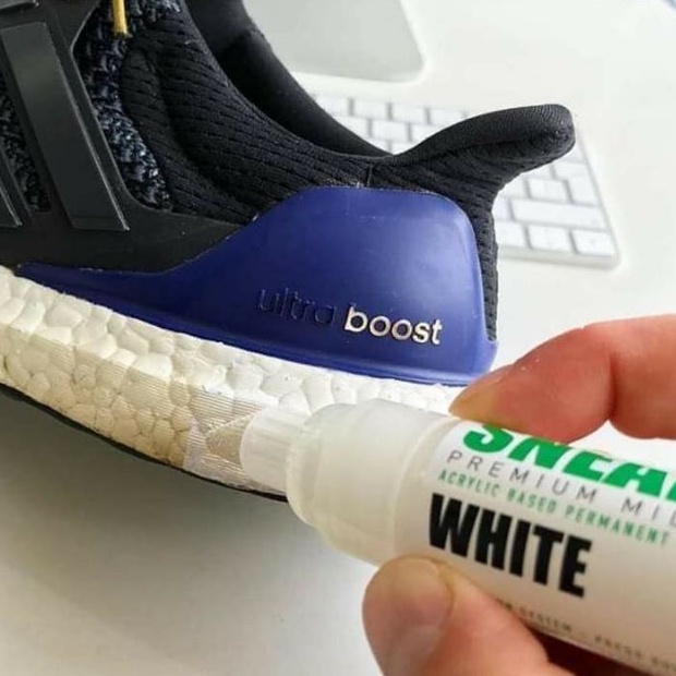 Adidas boost white clearance marker