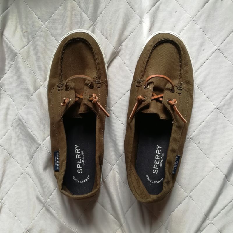 Olive store green sperrys