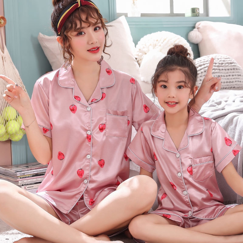 Mother and daughter silk pajamas hotsell