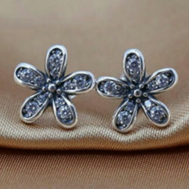 Pandora dazzling daisy deals earrings