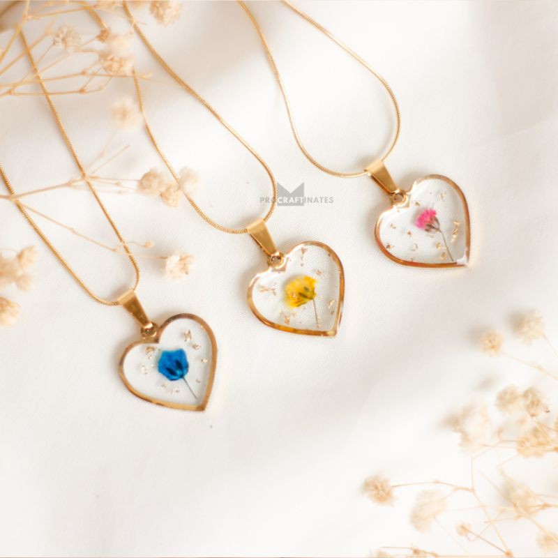 Resin hot sale heart pendant