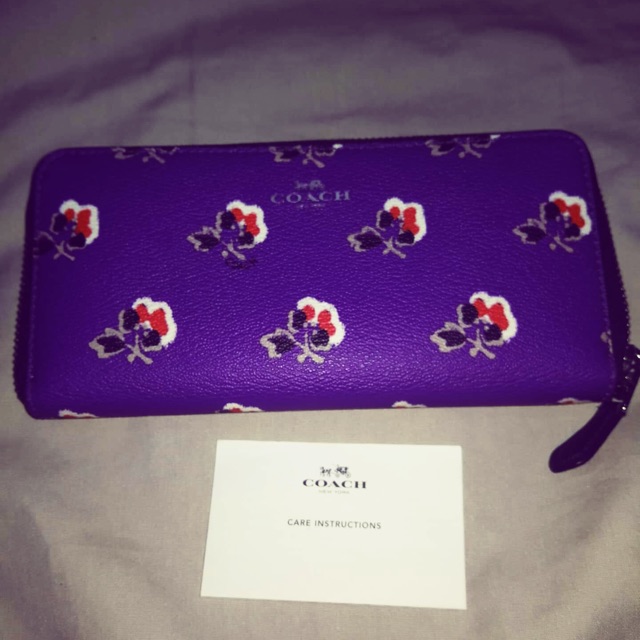 Purple wallet outlet coach