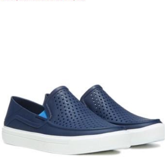 Crocs roka best sale