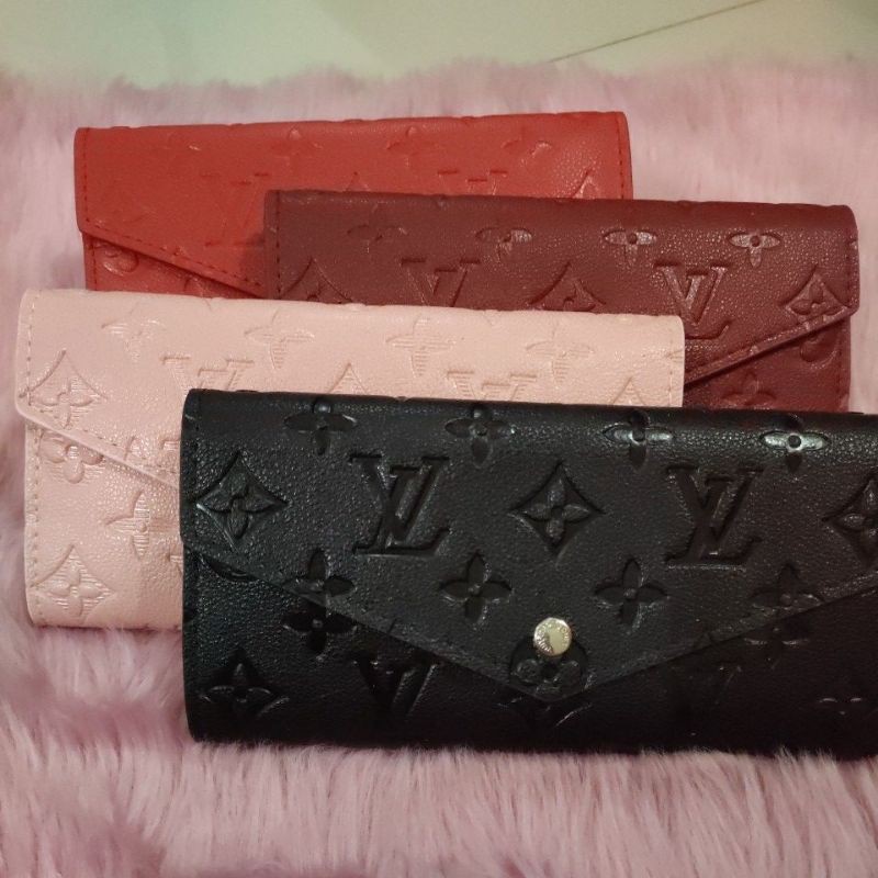 HQ lv Long wallet embossed