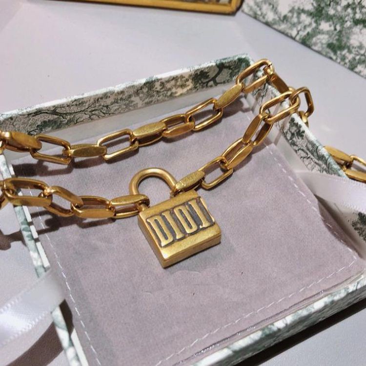 2018 dior store lock necklace