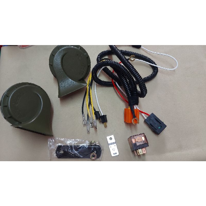 dual horn set with wire harnes fuse and relay plug and play motorcycle