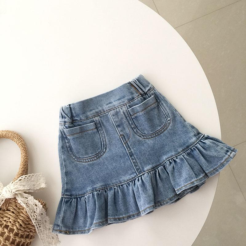 Short ruffle hotsell denim skirt