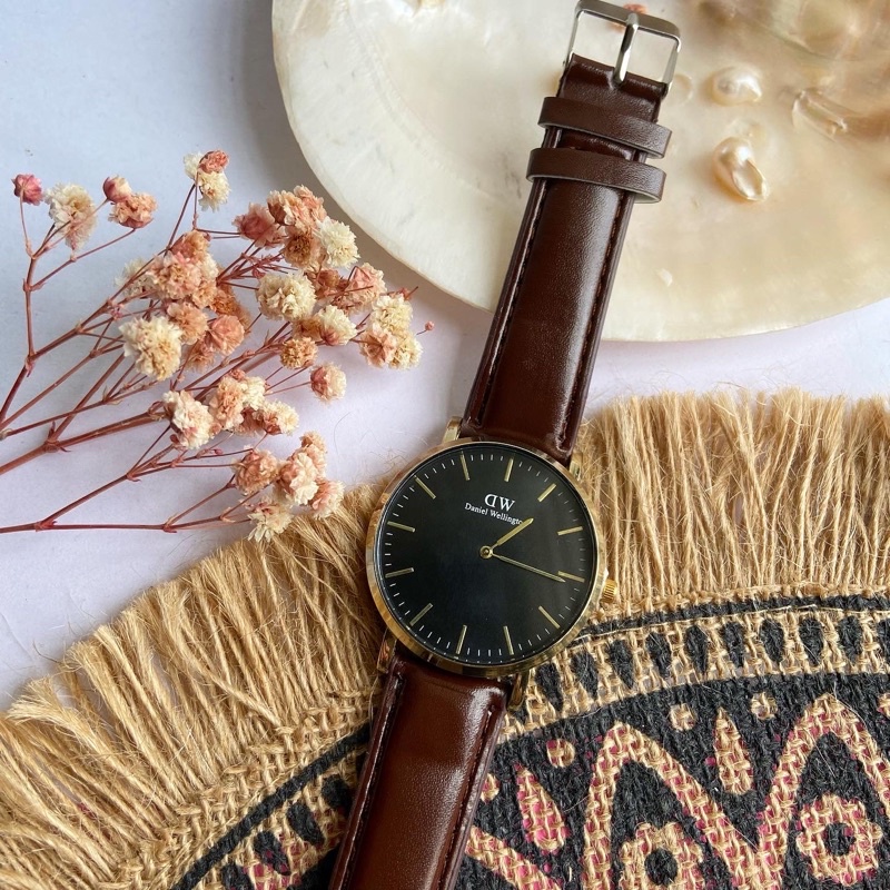 Daniel Wellington Leather Watch DW Fashion Wear Women Men