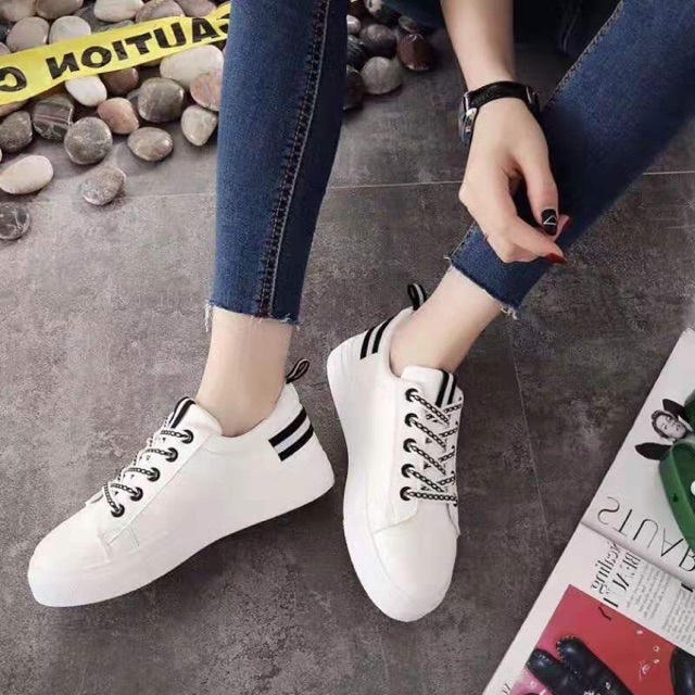 Flat rubber shoes for sales ladies