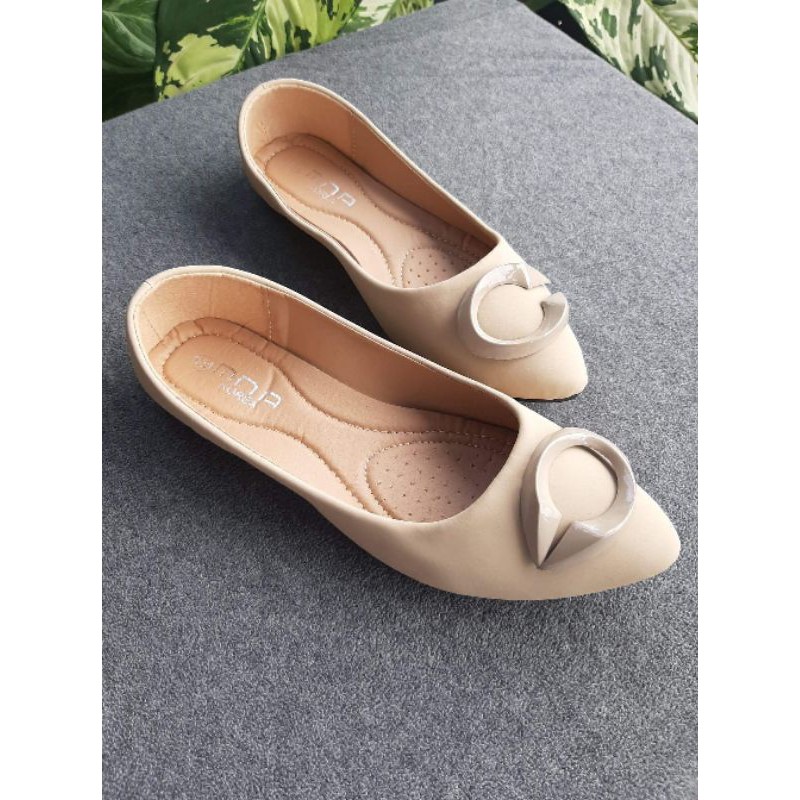 Doll hot sale shoes nude