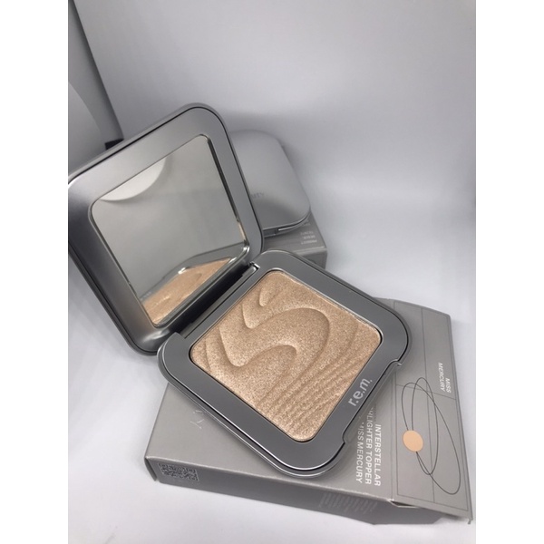 r.e.m. beauty interstellar highlighter topper (authentic and onhand
