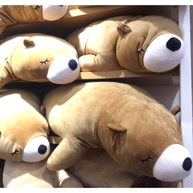 Miniso store giant bear