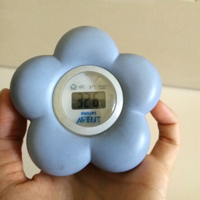 Avent room best sale bath thermometer blue