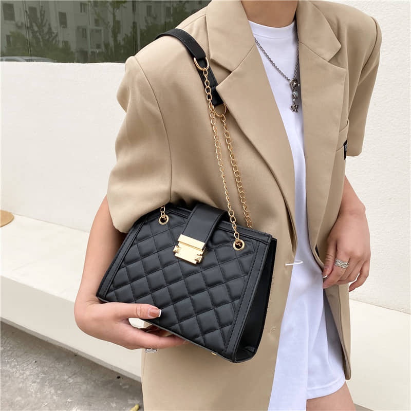 OOTD SLING/SHOULDER BAG FOR LADIES GOOD QUALITY MATERIAL AND EASY TO ...