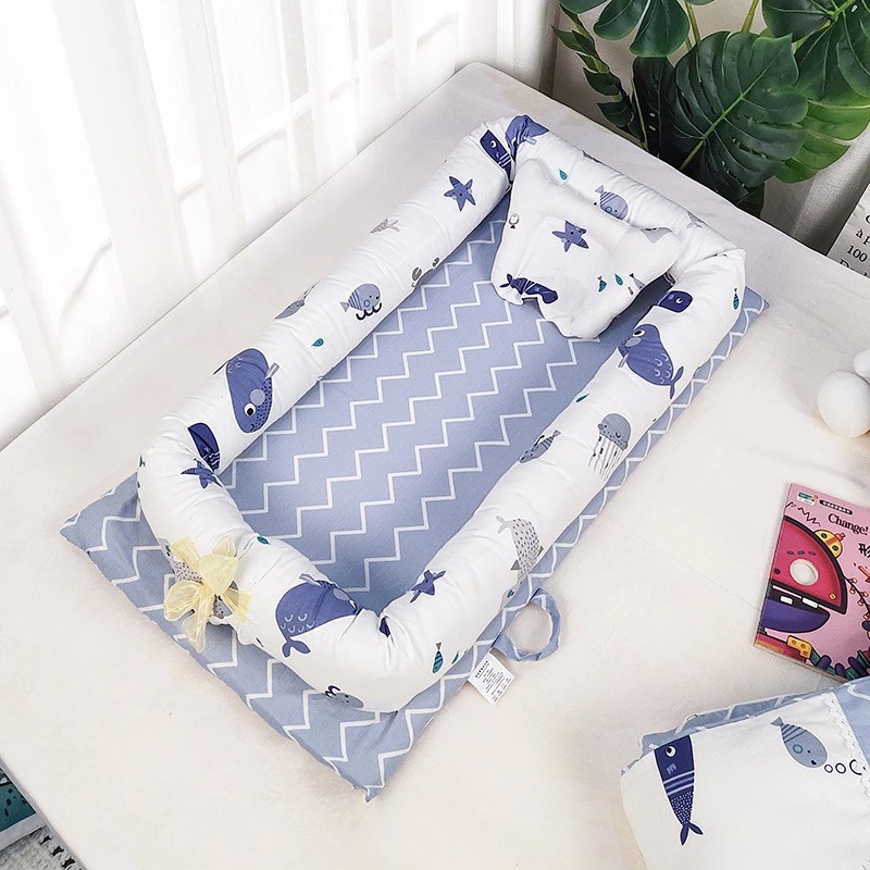 Travel crib best sale for newborn