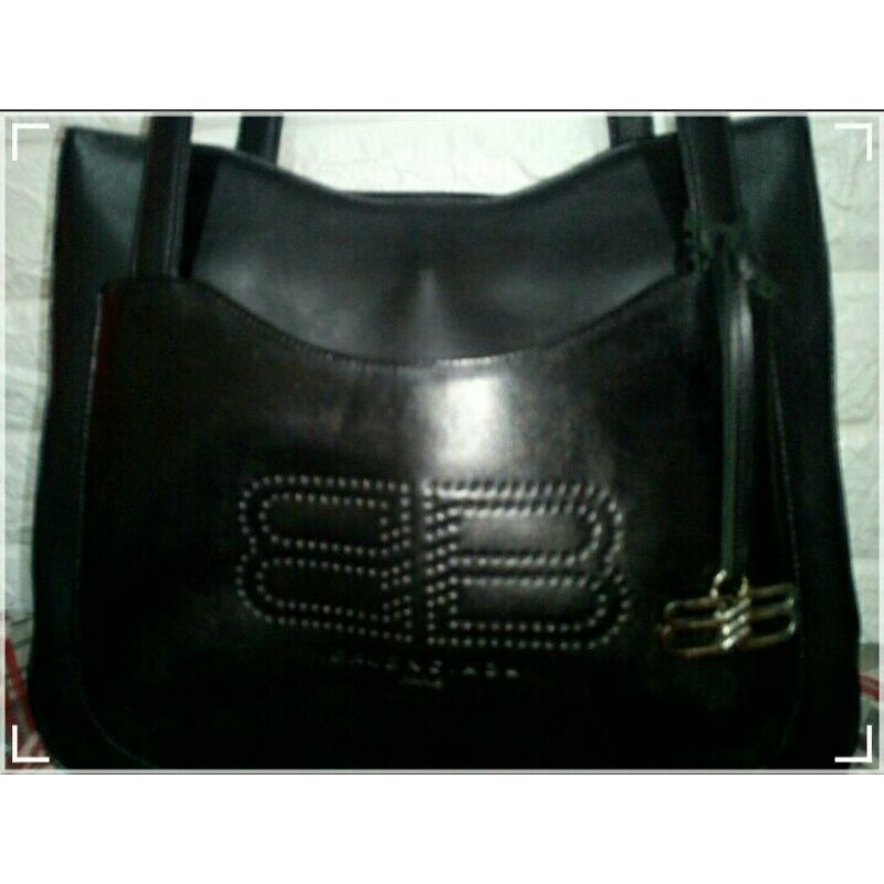 Balenciaga bag hot sale made in korea