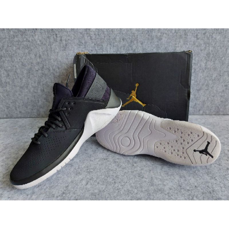 Jordan flight fresh outlet black