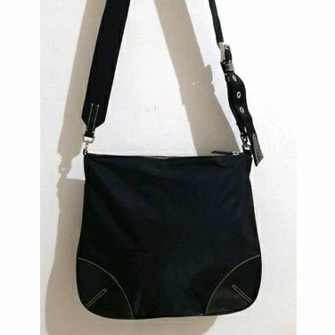 Country road sling outlet bag