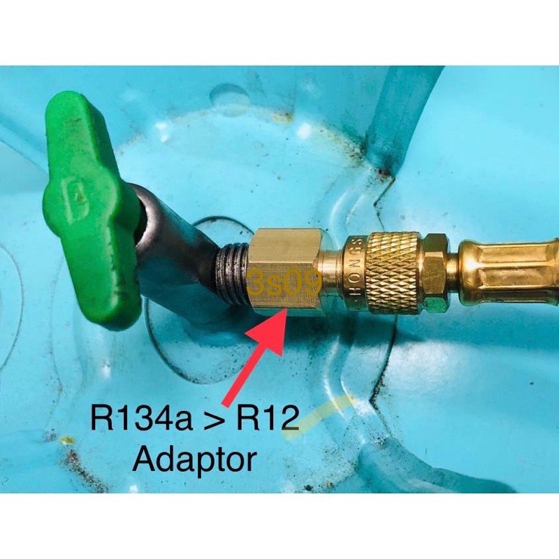 ECQ8 R134a Refrigerant Tank/Vacuum Pump Adapter to R12 Fitting Adapter