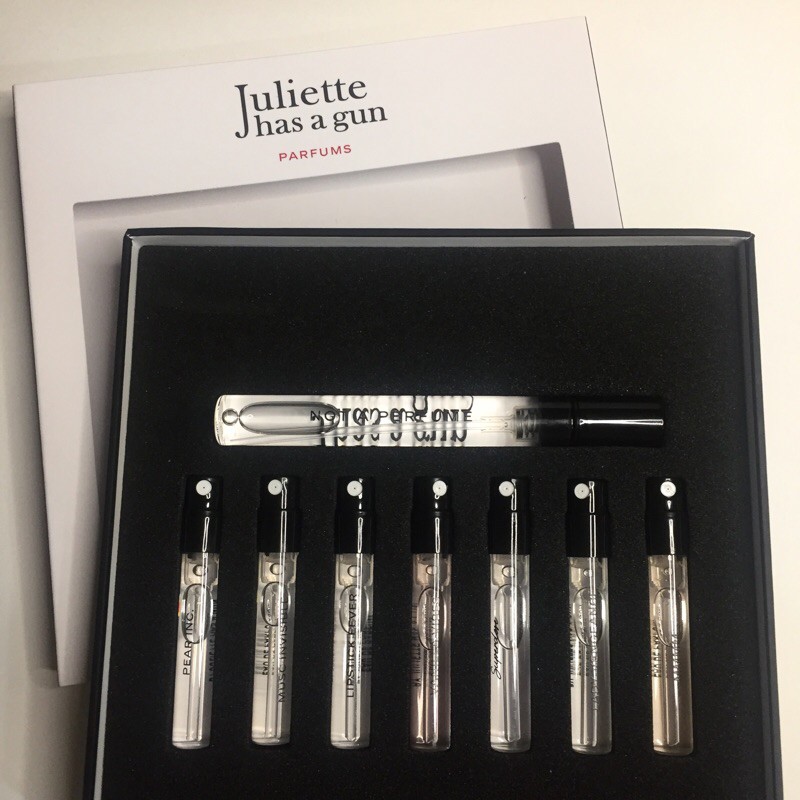 Juliette has a gun sample set hot sale