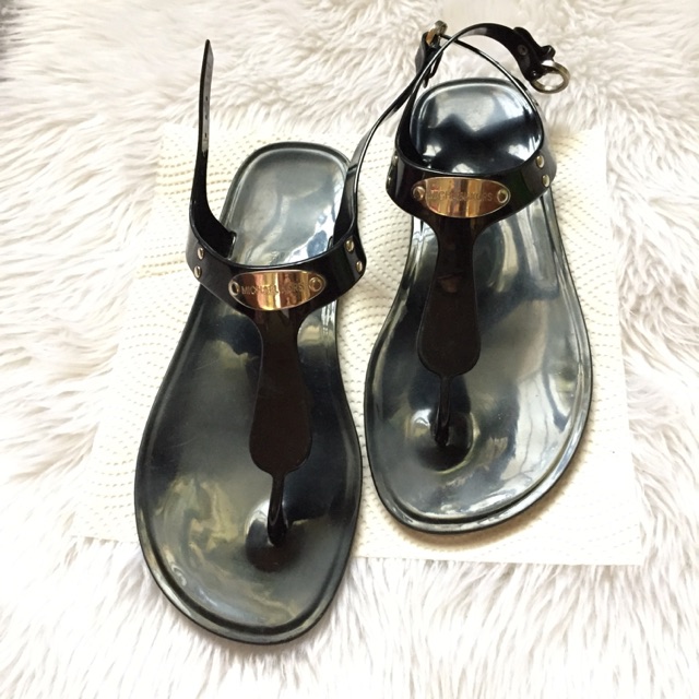 Michael kors jelly sandals best sale size 11