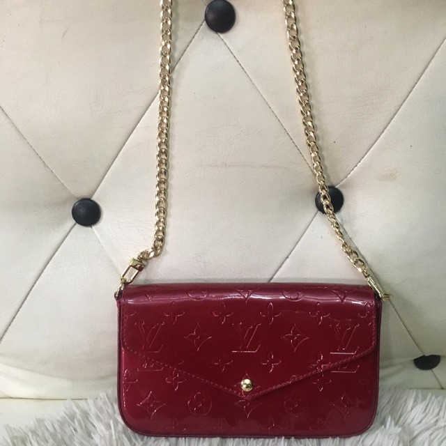 Lv vernis cheap sling bag