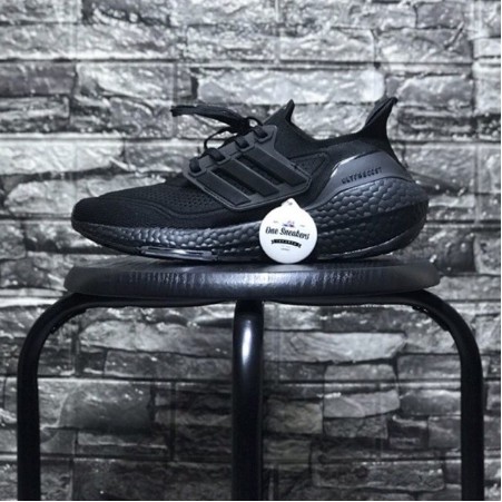 Ultra boost 3.0 2024 triple black price philippines